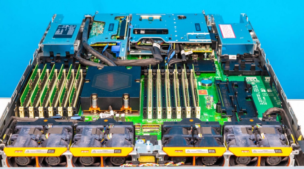 Dell-PowerEdge-R6715-Liquid-Cooled-Internal-Overview-1-1068x595.jpg